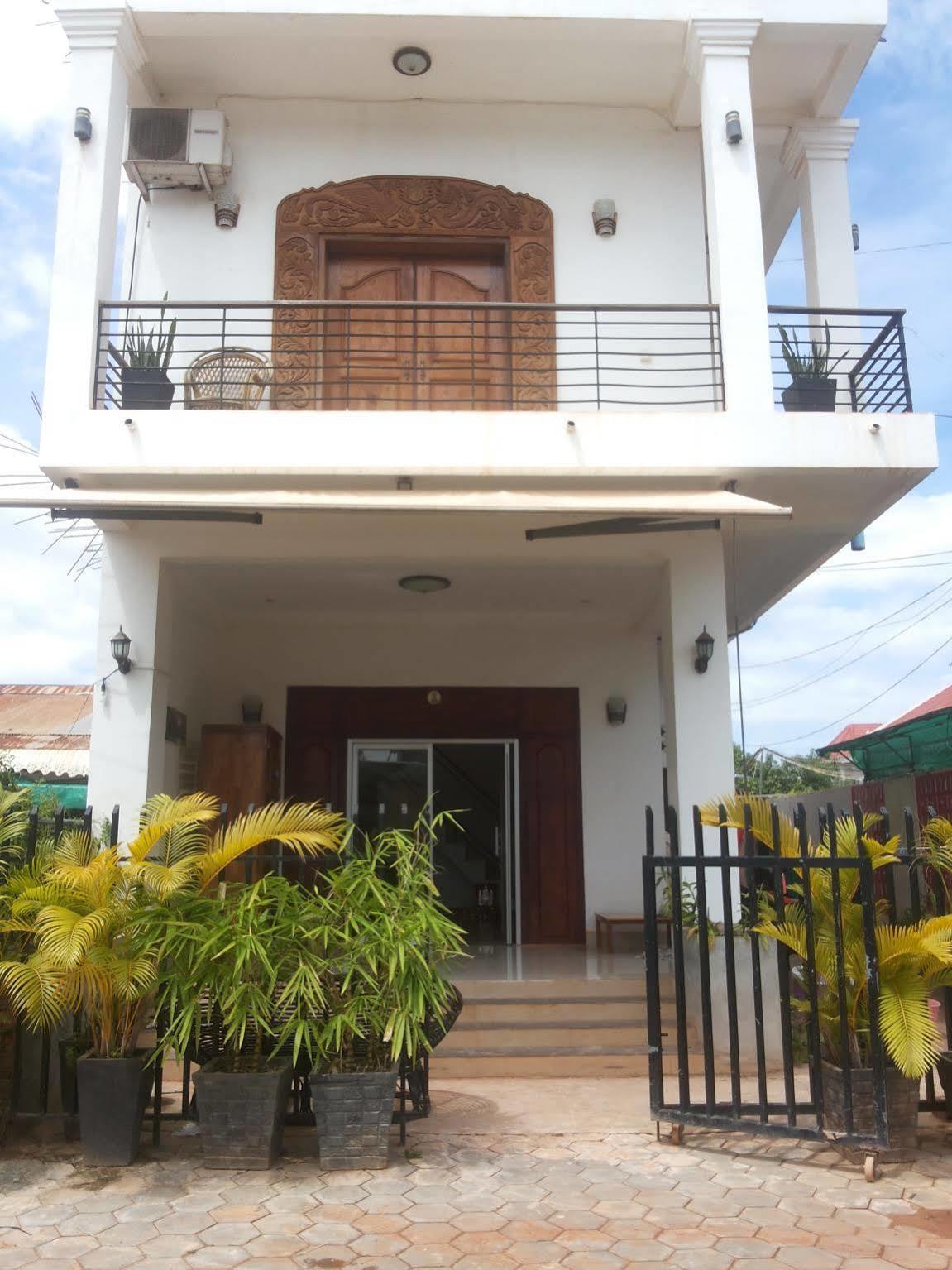 Royal Sok Chhan Siem Reap Esterno foto
