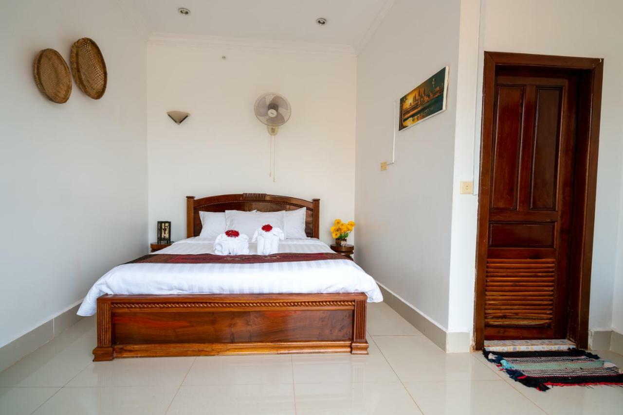 Royal Sok Chhan Siem Reap Esterno foto